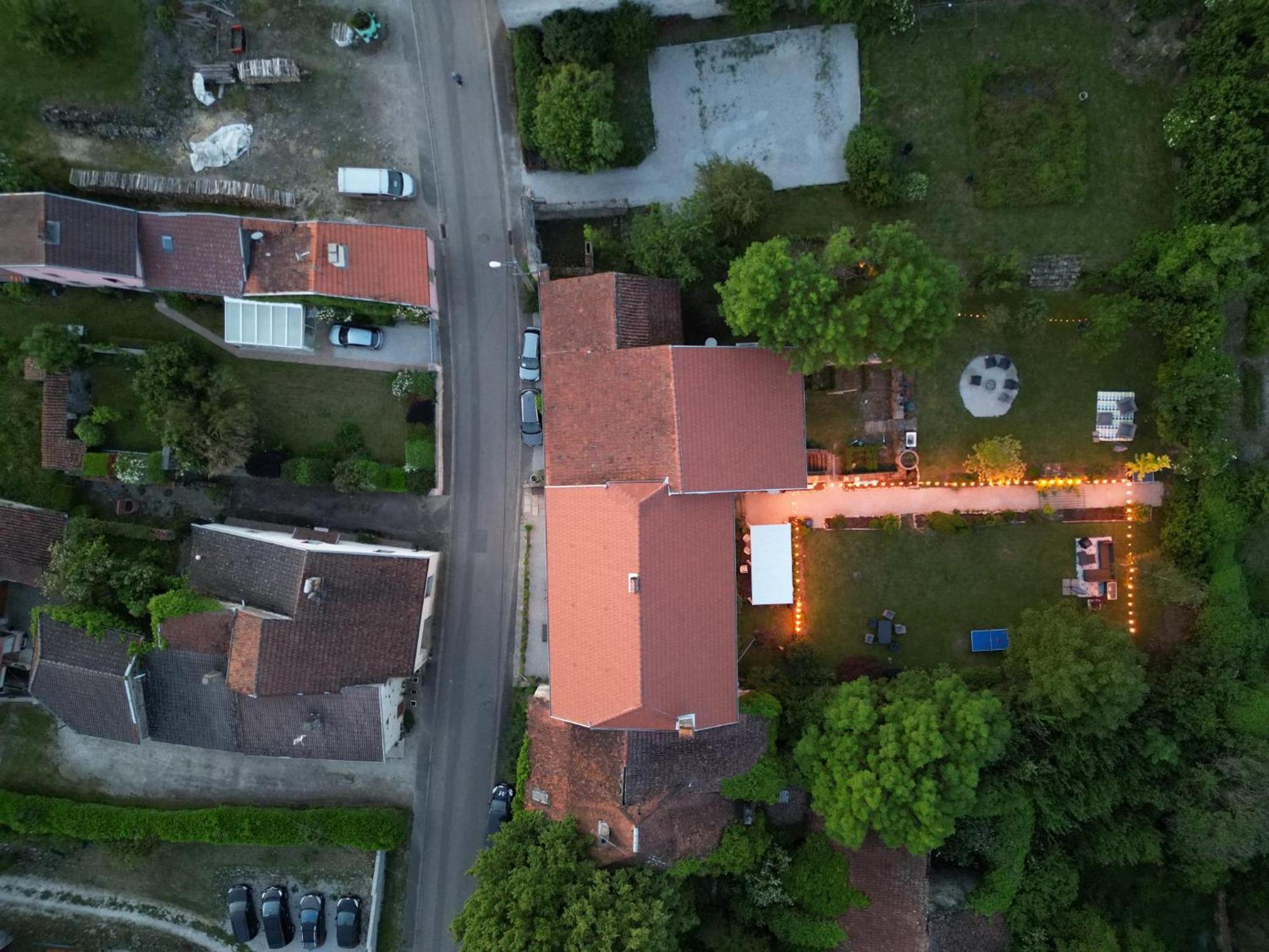 Maison Egalite Melay  Екстериор снимка