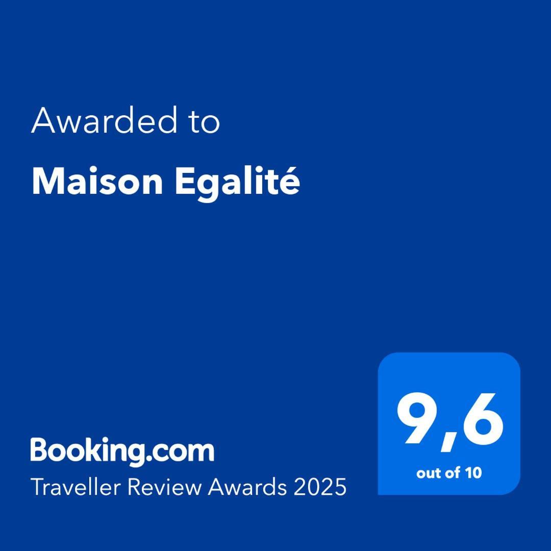 Maison Egalite Melay  Екстериор снимка